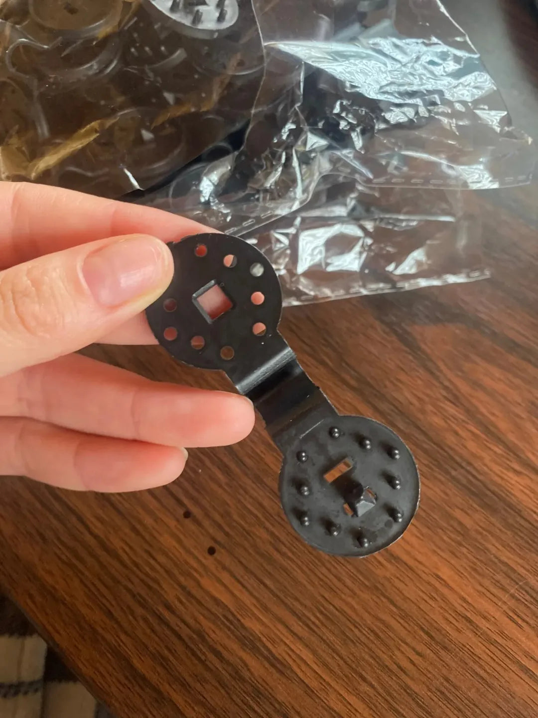 Shade  Heavy Duty Lock Grip (PACK OF 30)