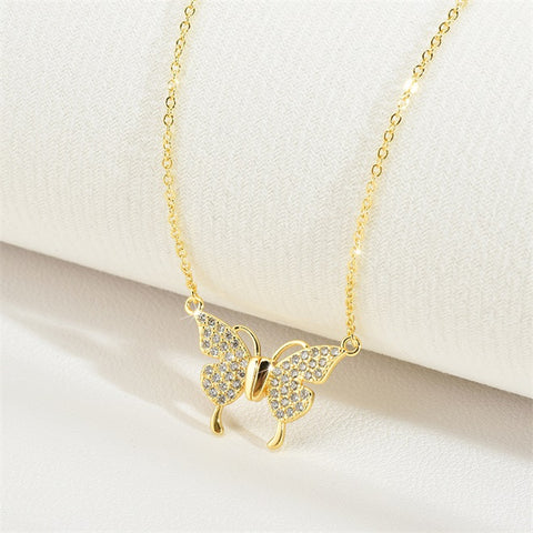 MAGNETIC CLASP BUTTERFLY NECKLACE