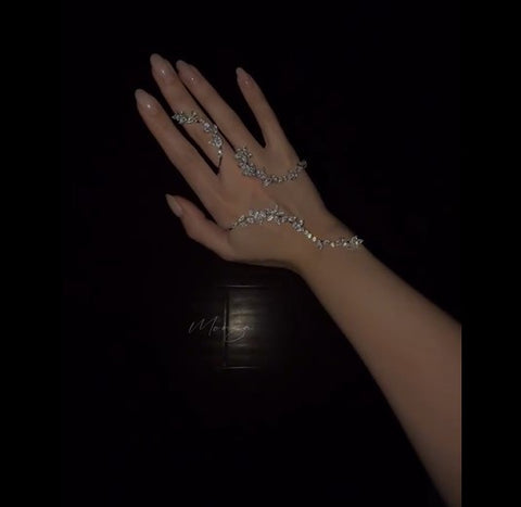 Adjustable Crystal Pearl Hand Palm Bracelet