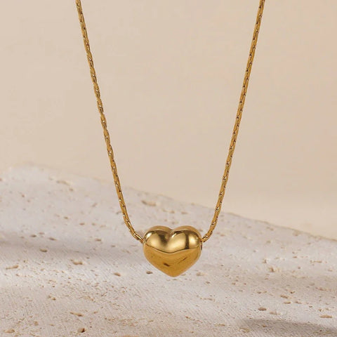 Minimalist Gold Heart Pendant Necklace