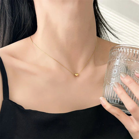 Minimalist Gold Heart Pendant Necklace