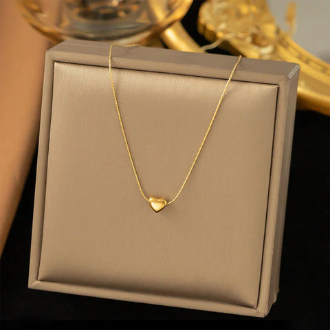 Minimalist Gold Heart Pendant Necklace