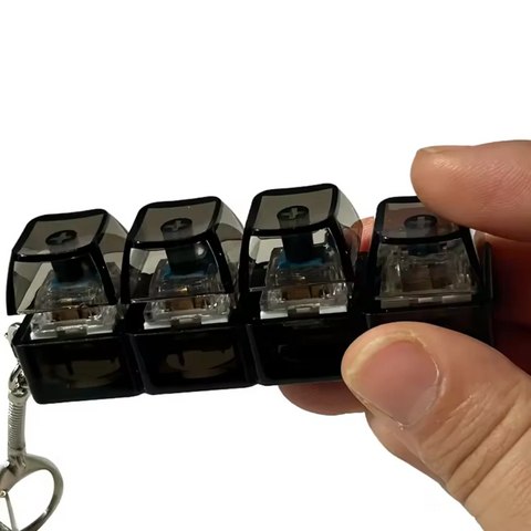 🎹 Mini Mechanical Keyboard Keychain